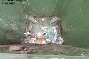Pojemnik na śmieci ul. Paderwskeigo 6